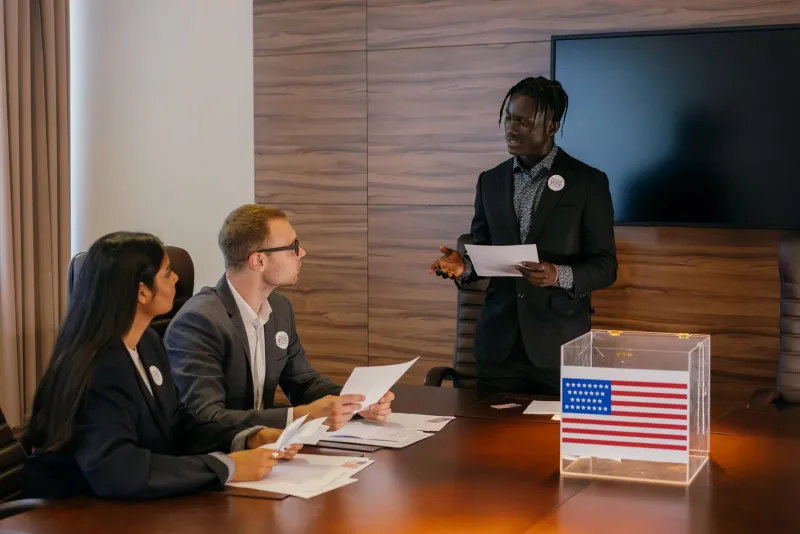 War Room Fractures: The Advisor Conflicts That Shape Every Campaign You Watch