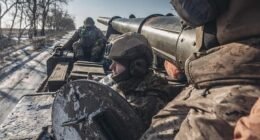Українські військові в зоні бойових дій