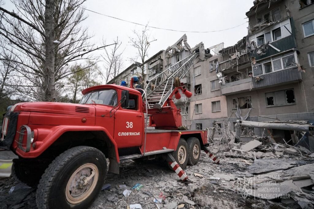 У Слов'янську після обстрілу РФ врятували дитину