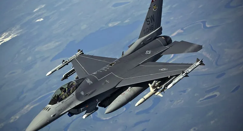 Нідерланди готують винищувачі F-16 для передачі
