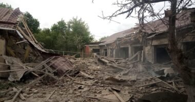 Окупанти скинули бомбу на дитсадок на Сумщині