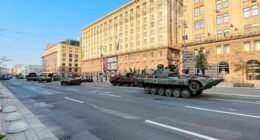 У Києві знову виставили знищену російську техніку до Дня незалежності