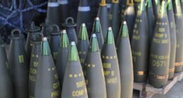 США нарощує виробництво снарядів