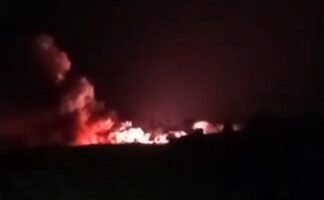 У Джанкої в районі військового аеродрому РФ лунають вибухи та спалахнула пожежа
