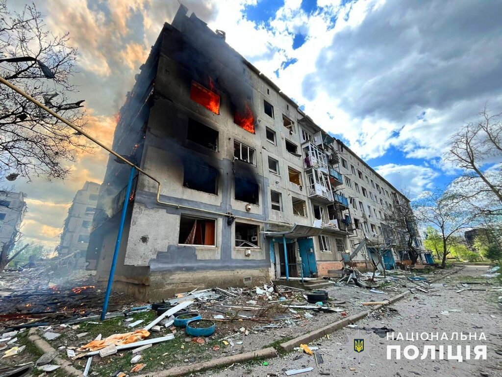 Окупанти вчергове масовано обстріляли Донецьку область 1