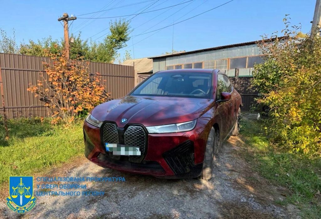 У Києві викрили трьох посадовців ТЦК, які заробили мільйони на “ухилянтах” 4